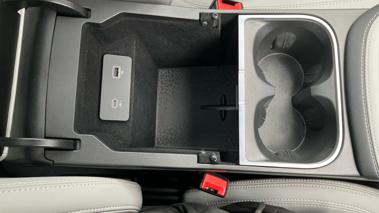 Jaguar E-Pace 2.0 D165 R-Dynamic Black 5dr Auto Diesel Estate